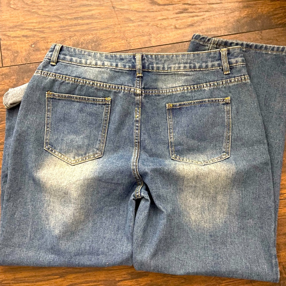NWOT -Large/XL Button Up, High Waisted, Loose Fit, Straight Leg Jeans. - Picture 4 of 5